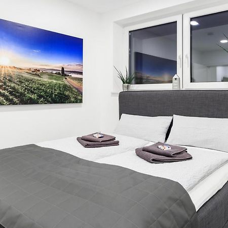 Auszeit Apartment Westend FDH Екстериор снимка